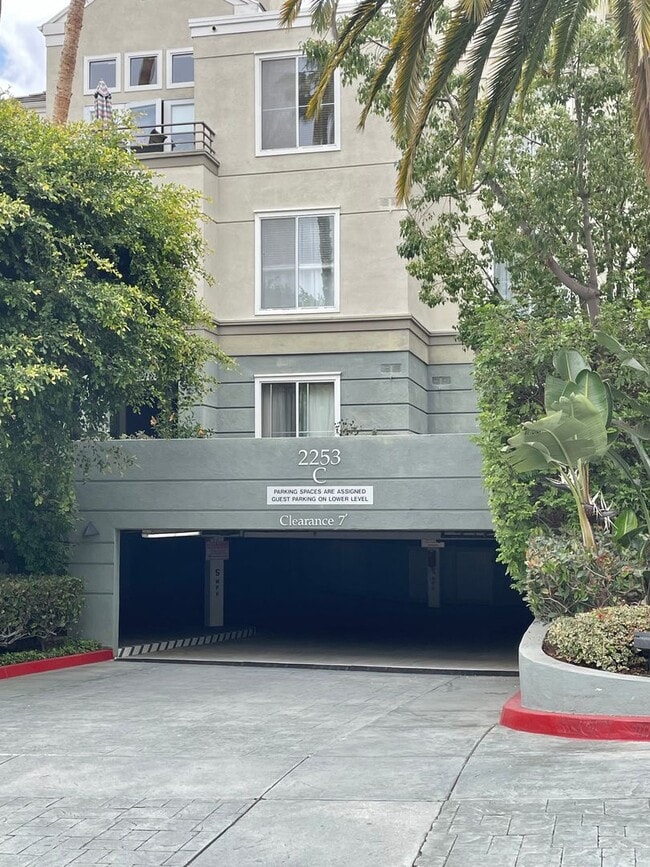 2253 Martin in Irvine, CA - Building Photo - Building Photo