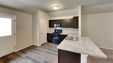 11612 NW 95th St in Yukon, OK - Building Photo - Building Photo