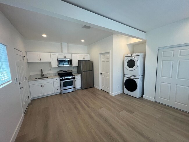 property at 1962 Harbor Ave