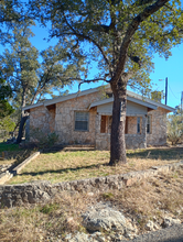 585 Indigo Trl in Pipe Creek, TX - Building Photo - Building Photo