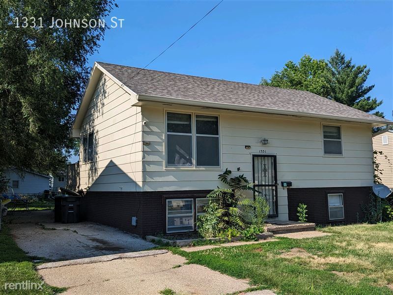 1331 Johnson St in Des Moines, IA - Building Photo