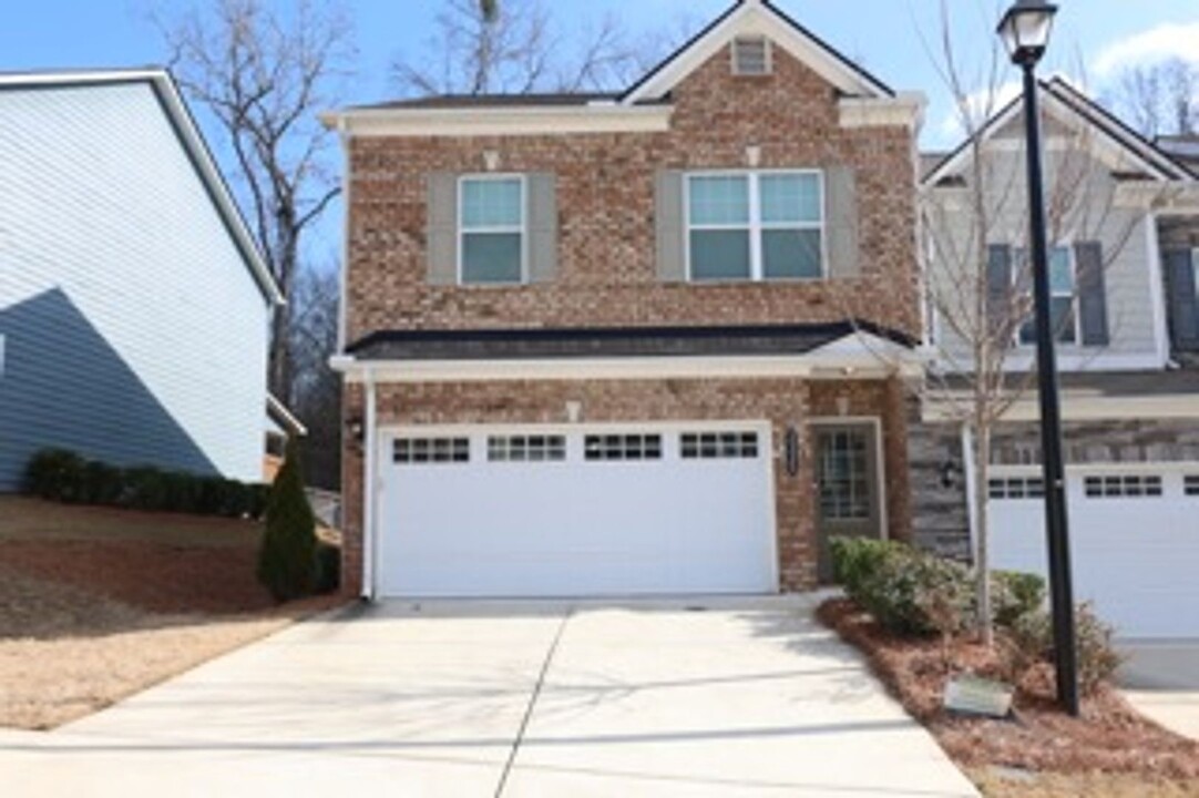 2333 Buford Town Dr in Buford, GA - Building Photo