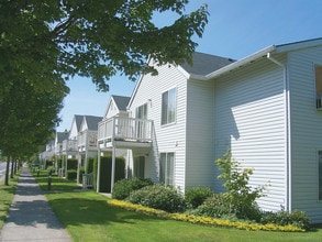 Briarcreek Apartments in Beaverton, OR - Building Photo - Building Photo