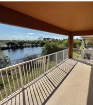 1055 Venetian Dr in Melbourne, FL - Building Photo