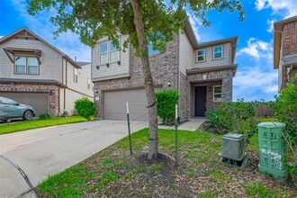 16360 Oakside Hollow Ln in Houston, TX - Building Photo - Building Photo