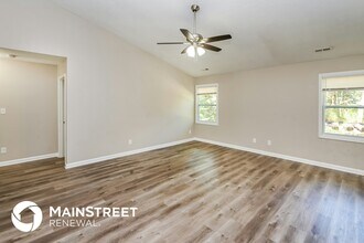 6145 Loch Arbor Ln in Mint Hill, NC - Foto de edificio - Building Photo