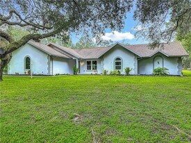 884 W Massachusetts St in Hernando, FL - Building Photo