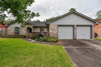 6639 Rowell Ct in Missouri City, TX - Building Photo - Building Photo