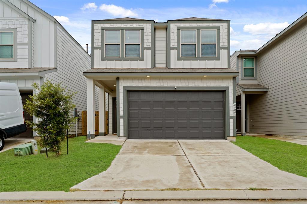 4424 Ibiza Ln in Houston, TX - Foto de edificio