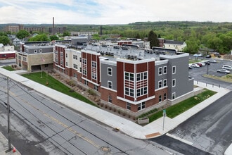 Holland Circle Apartments in Amsterdam, NY - Building Photo - Building Photo