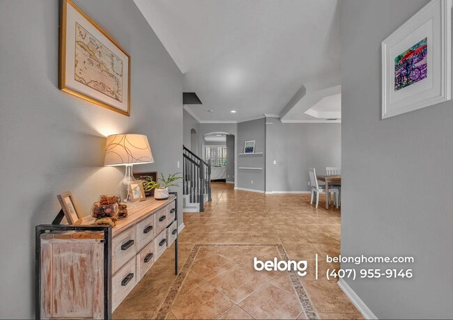 607 E Oakland Ave in Oakland, FL - Foto de edificio - Building Photo