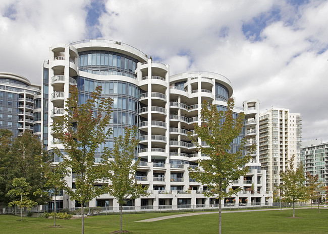 Waterford Residences in Toronto, ON - Building Photo - Building Photo