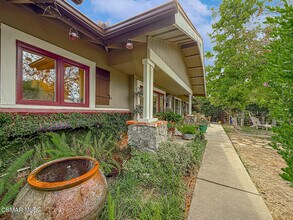 1888 El Monte Dr in Thousand Oaks, CA - Building Photo - Building Photo