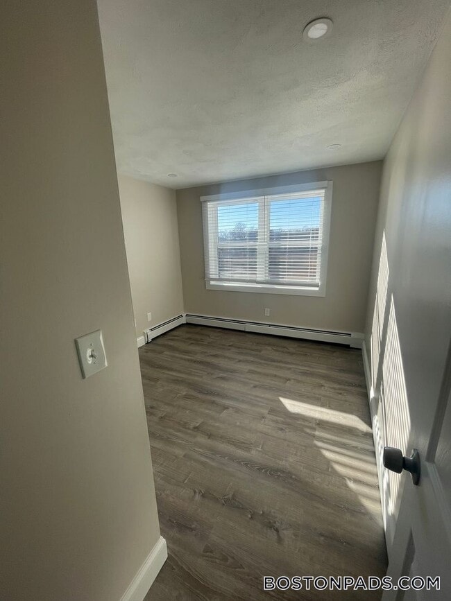 27 Kenmar Dr