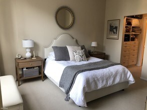 130 S Canal St-Unit -Apt 802 in Chicago, IL - Building Photo - Building Photo