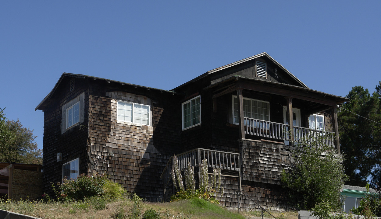 3601 Coolidge Ave in Oakland, CA - Building Photo