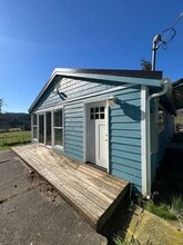 50235 Hermann Prairie Rd in Broadbent, OR - Building Photo - Building Photo
