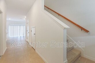 8717 Winter Breeze Wy in Sarasota, FL - Building Photo - Building Photo