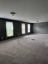 8 Greylock St in Westfield, MA - Building Photo - Building Photo