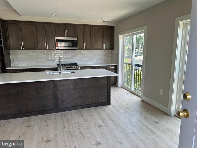 234 15th St NE in Washington, DC - Building Photo - Building Photo
