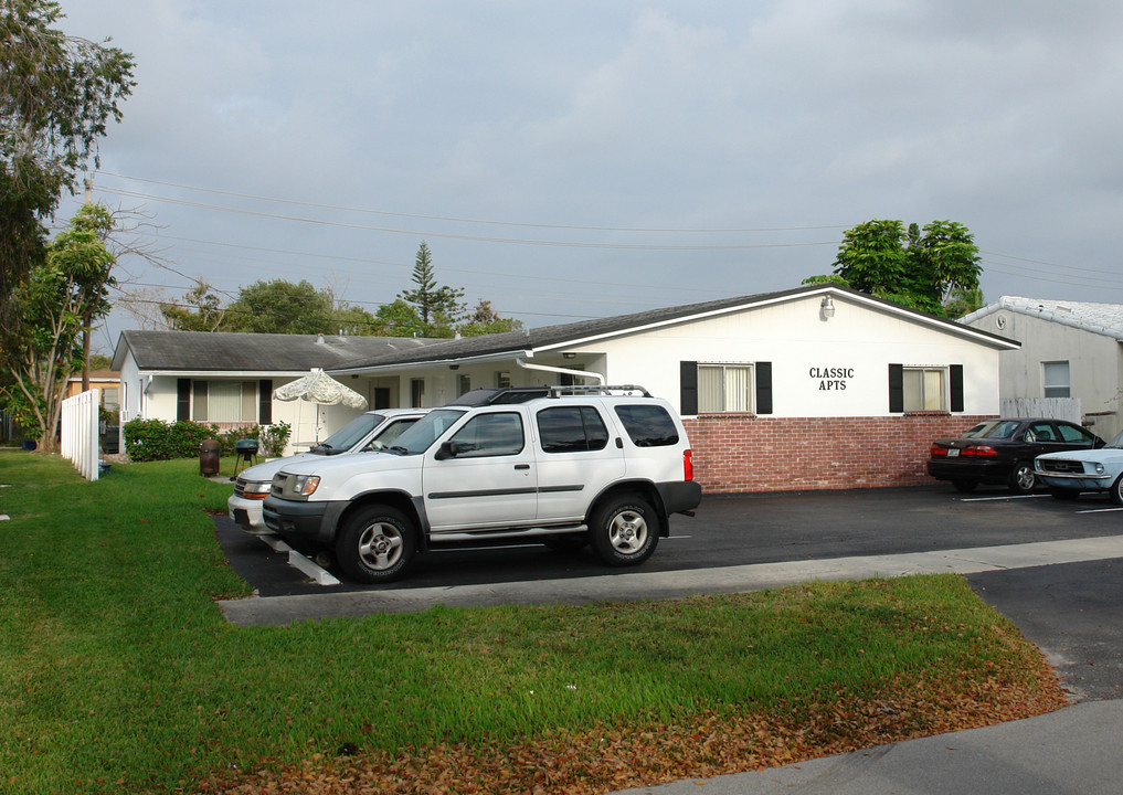 1708 N 16th Ave in Hollywood, FL - Building Photo