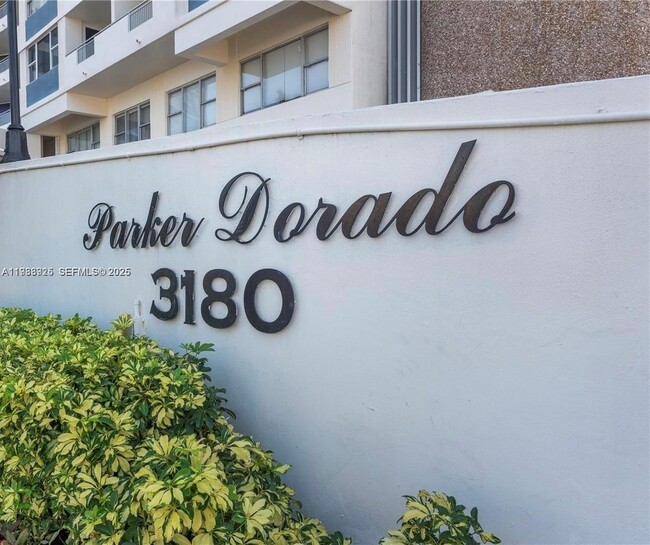 3180 S Ocean Dr, Unit 706 in Hallandale Beach, FL - Foto de edificio - Building Photo