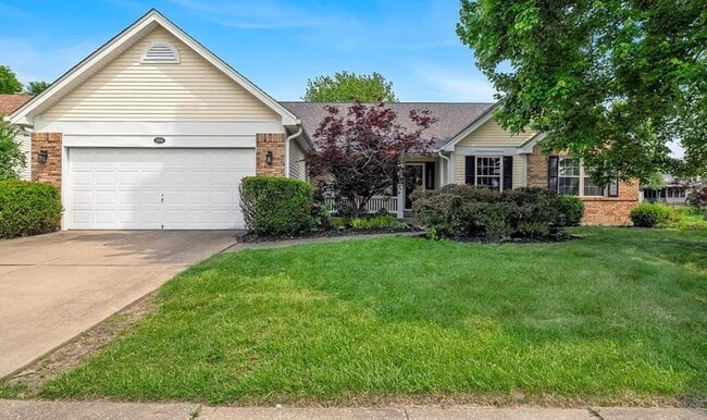 1045 Sprinters Row Dr in Florissant, MO - Building Photo - Building Photo