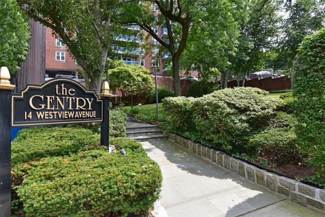 14 Westview Ave in Tuckahoe, NY - Building Photo