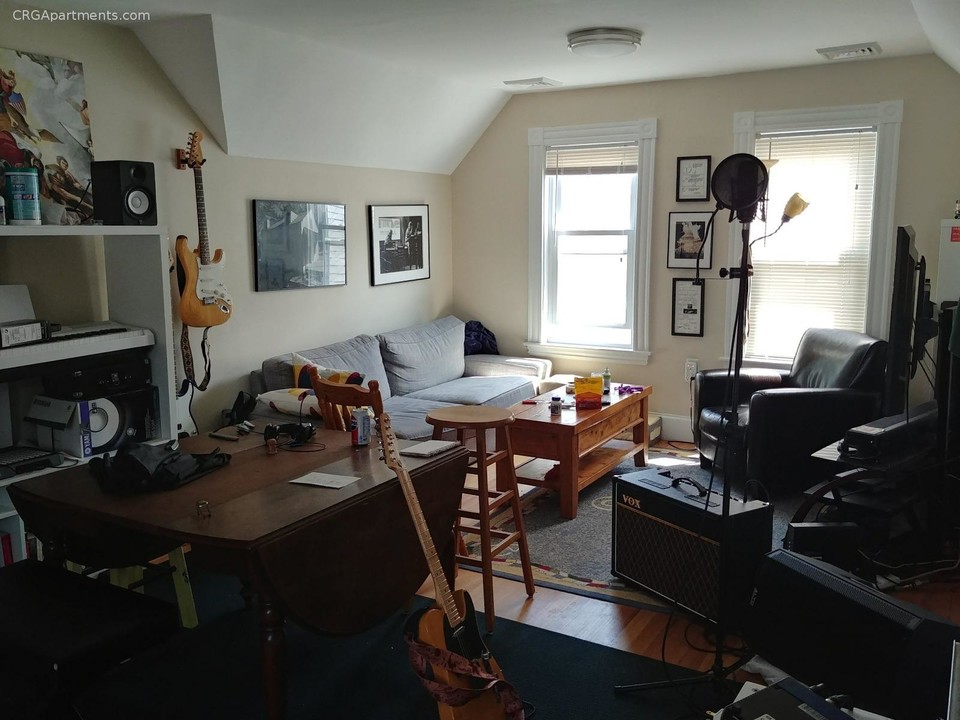 344 Summer St in Somerville, MA - Foto de edificio