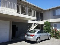 1007 Boranda Ave in Mountain View, CA - Foto de edificio - Building Photo