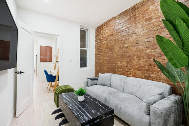 501 E 83rd St in New York, NY - Building Photo - Building Photo