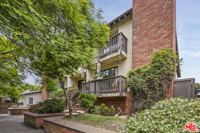 2412 Ocean Ave in Los Angeles, CA - Building Photo - Building Photo
