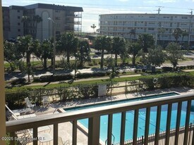 4105 Ocean Beach Blvd in Cocoa Beach, FL - Building Photo