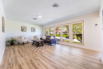 111 Nashua St in Park Forest, IL - Building Photo - Building Photo