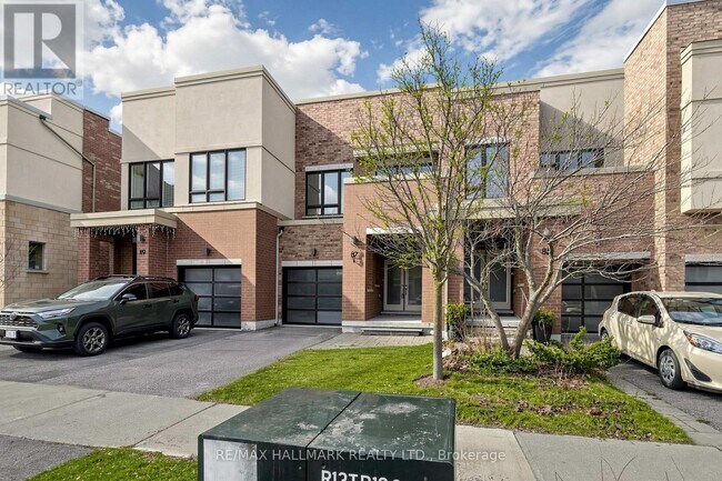 87 Dariole Dr in Richmond Hill, ON - Building Photo - Building Photo