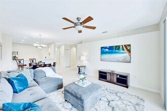 6245 Wilshire Pines Cir in Naples, FL - Building Photo - Building Photo