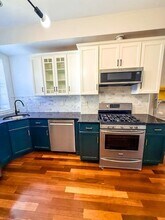 96 Bowers St in Jersey City, NJ - Building Photo - Building Photo