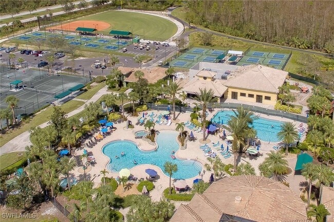 9322 Trieste Dr in Ft. Myers, FL - Building Photo - Building Photo