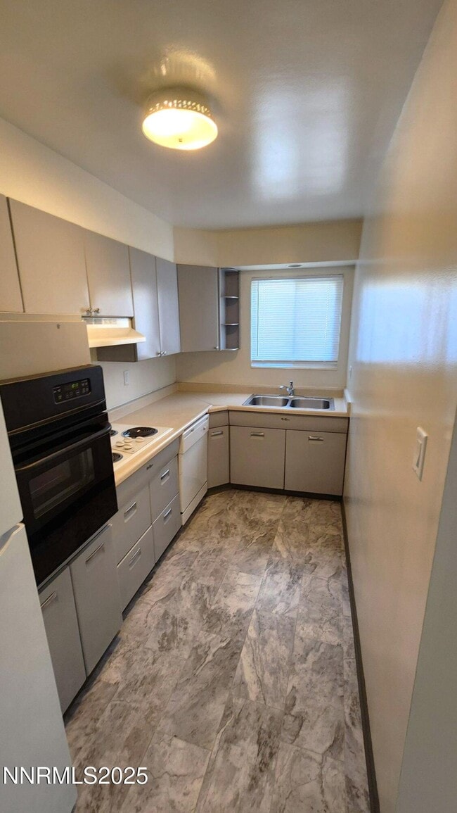 236 18th St in Sparks, NV - Building Photo - Building Photo