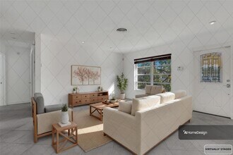 2031 NW 39th Ct in Oakland Park, FL - Building Photo - Building Photo