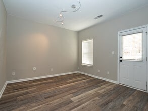 14136 Winford Ln in Charlotte, NC - Foto de edificio - Building Photo