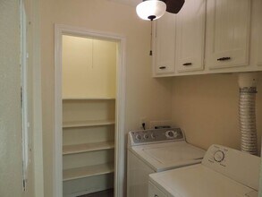 10217 Beekman Pl Dr in Houston, TX - Building Photo - Building Photo