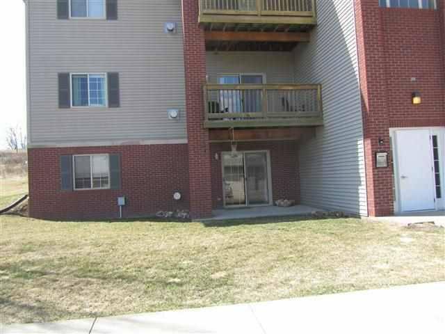 2270 Holiday Rd, Unit 3004 in Coralville, IA - Foto de edificio - Building Photo