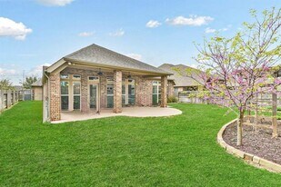 18614 Town Bluff Dr in Cypress, TX - Building Photo