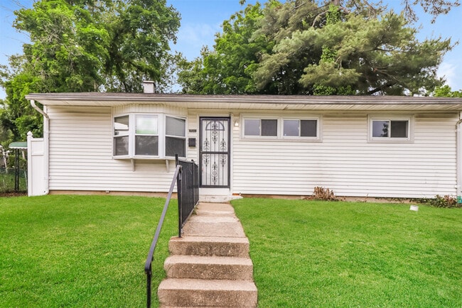 property at 4508 Arizona Ave