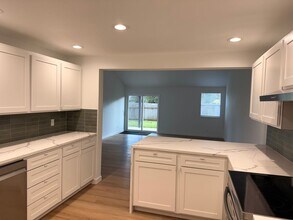 14111 SE 6th St in Vancouver, WA - Building Photo - Building Photo