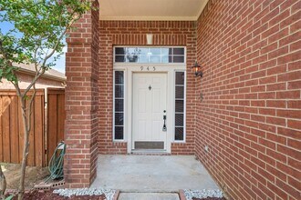 945 Azalia Dr in Lewisville, TX - Building Photo - Building Photo