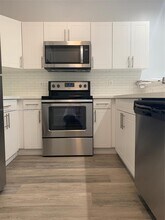 805 E 28th St in Hialeah, FL - Building Photo - Building Photo