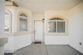 490 Beaconwood St in Henderson, NV - Building Photo - Building Photo