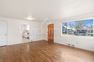 827 E Empire Ave in Spokane, WA - Building Photo - Building Photo